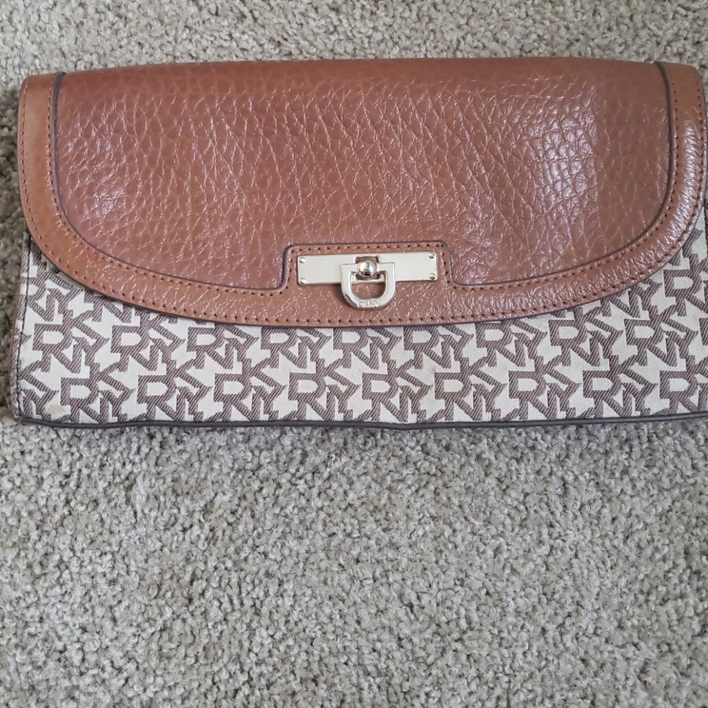 dkny clutch